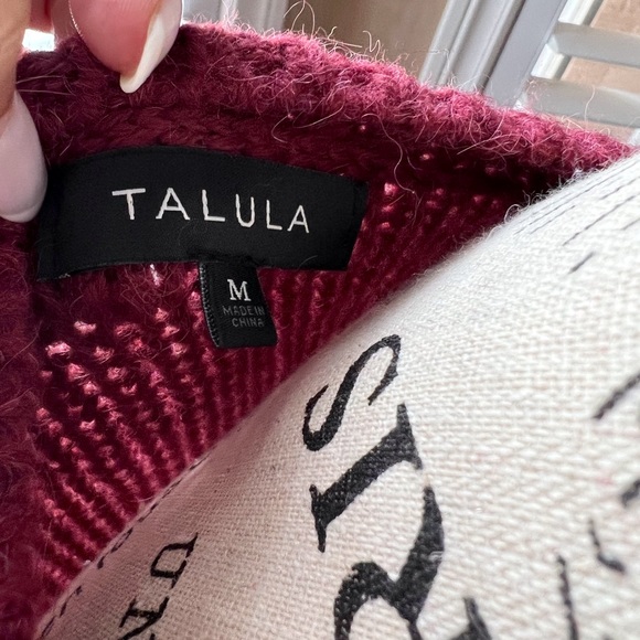 Aritzia Talula V-neck Wool Cardigan, Burgundy, Medium - Picture 8 of 11
